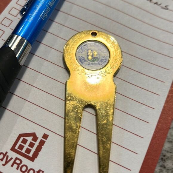 St Andrews Scotland Old Course Gold GOLF DIVOT tool fixer(ask how to get 4 Free) - Picture 1 of 2